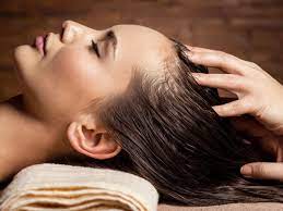 Why Choose Herbal Hair Oil Over Chemical Products?